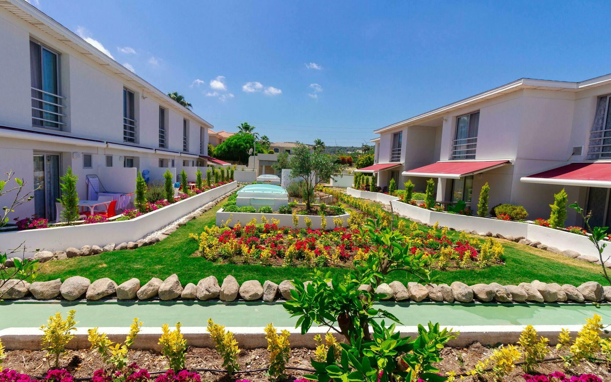 Vela Garden Resort Кешме Экстерьер фото